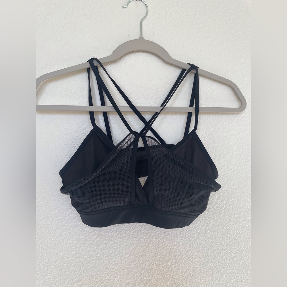 Alo Bra, unique design